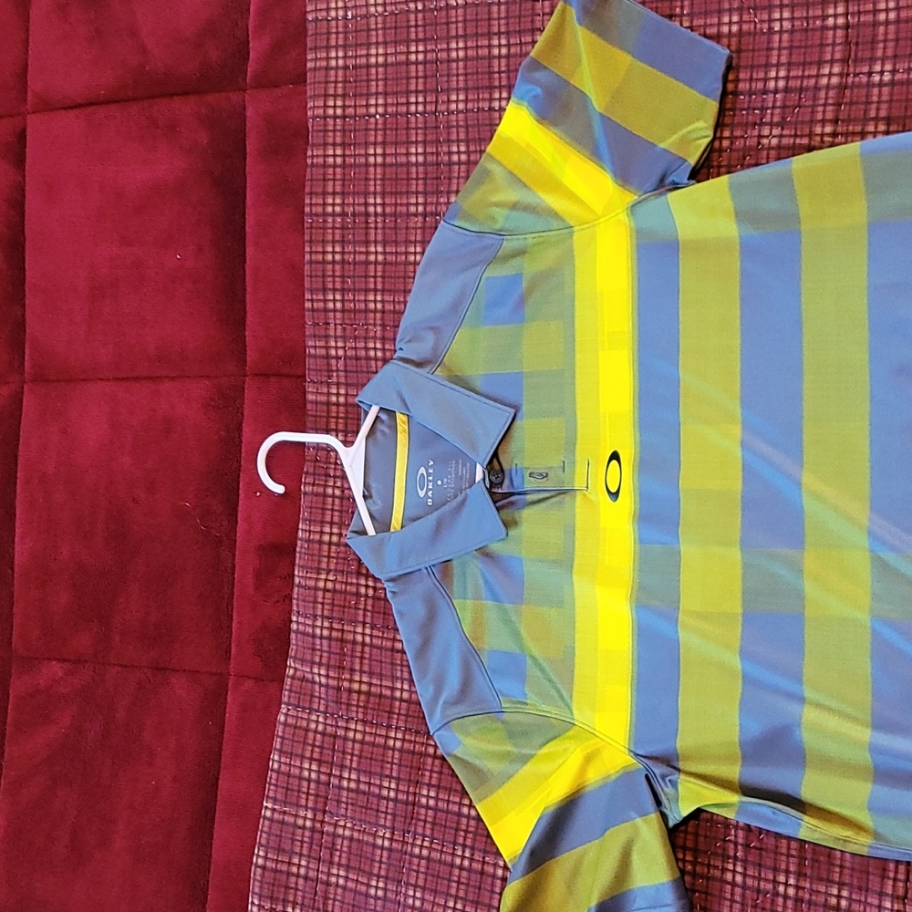 Oakley golf shirt